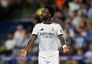 马卡：维尼修斯在巴西发挥平平，穆帅需在国家德比前尽快激活他