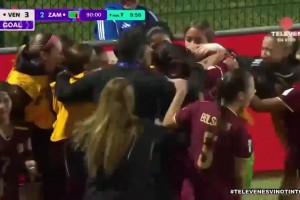 上演惊天逆转！委内瑞拉U17女足球员第100分钟倒钩绝杀